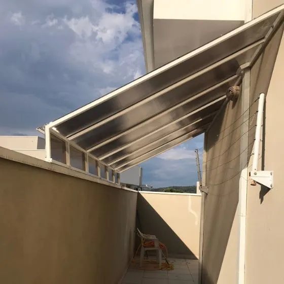 Cobertura de Policarbonato Alveolar em Valinhos SP — Cobertura em área de piscina
