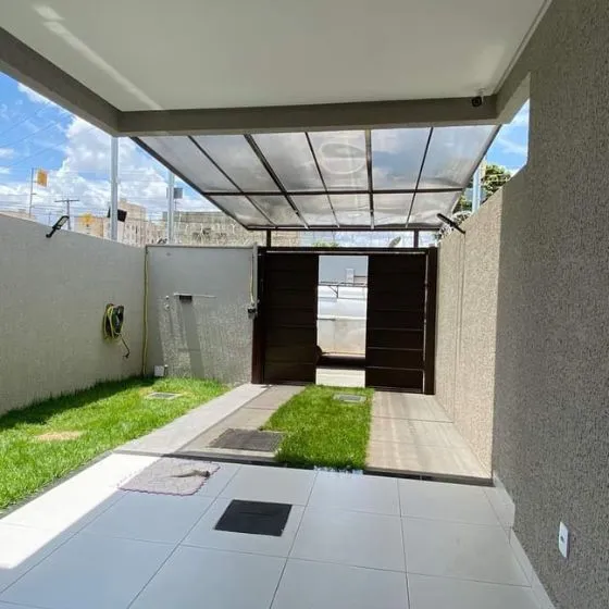 Cobertura de Policarbonato Alveolar em Valinhos SP — Cobertura com calha lateral para escoamento