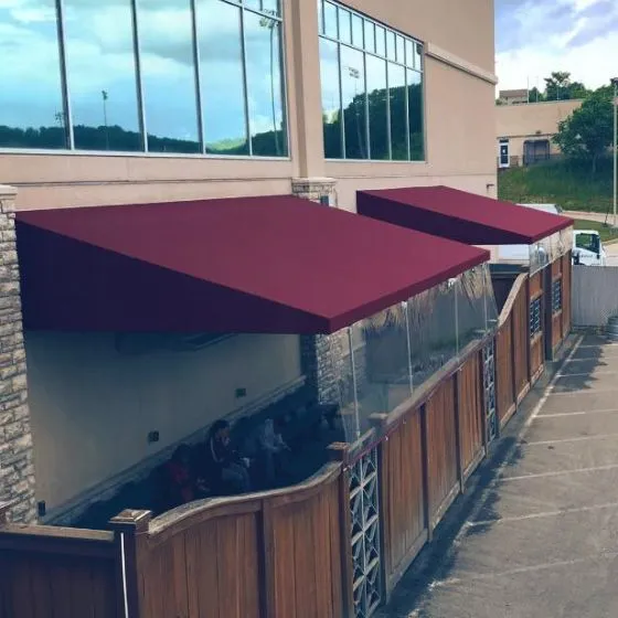 Cobertura Fixa de Lona Náutica em Valinhos SP — Cobertura em quintal residencial coberto