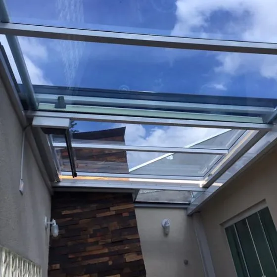Cobertura Retrátil Policarbonato/Telha/Vidro em Valinhos SP — Instalação em garagem residencial