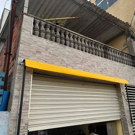 Toldo Cortina com Braços Laterais em Valinhos SP — Cobertura em área de piscina