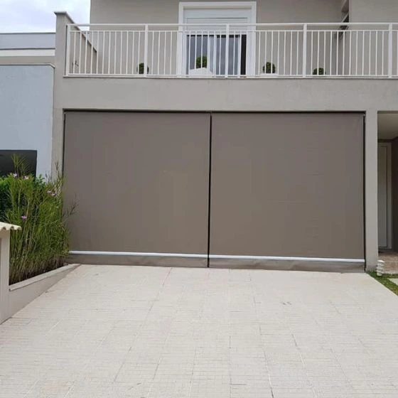 Toldo Cortina de Tela Screen em Valinhos SP — Cobertura em quintal residencial coberto