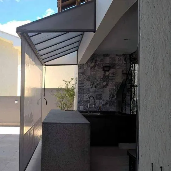 Toldo Cortina Fechamento Vertical em Valinhos SP — Instalação em garagem residencial